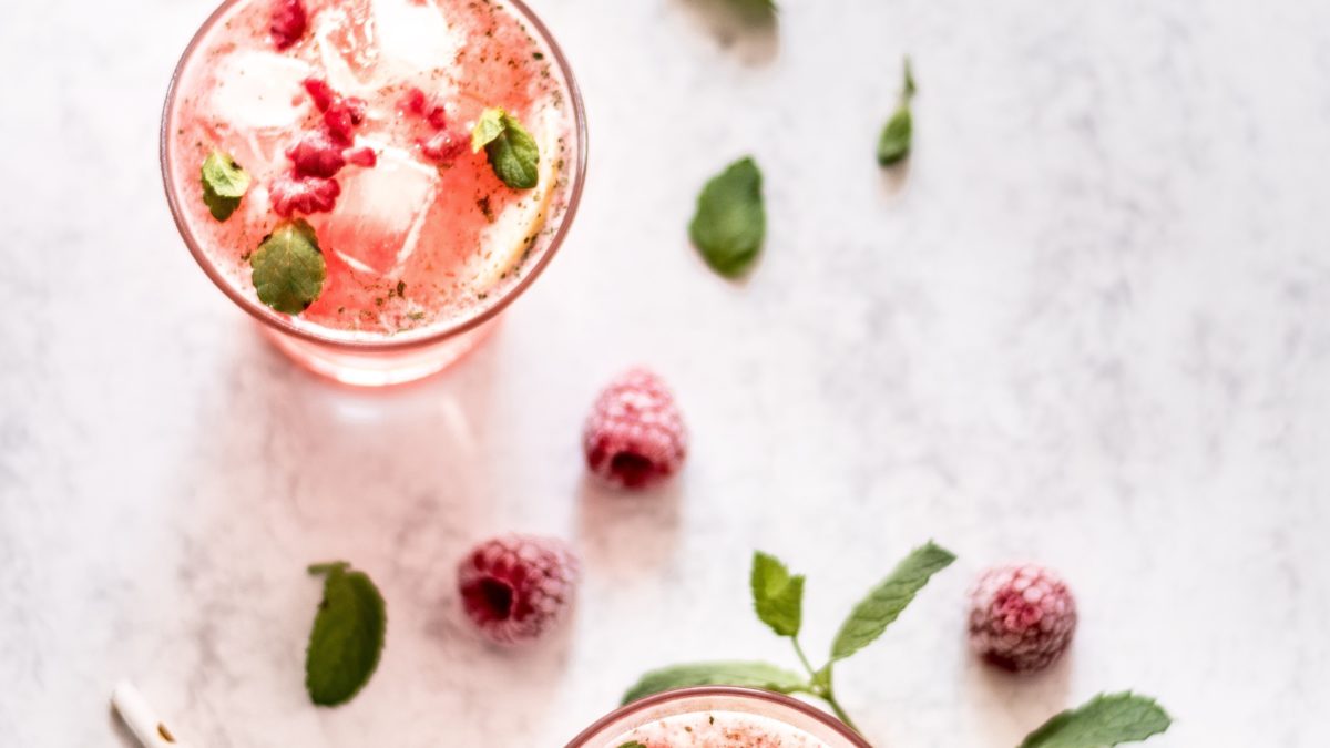 3 TYPES OF HOMEMADE LEMONADE