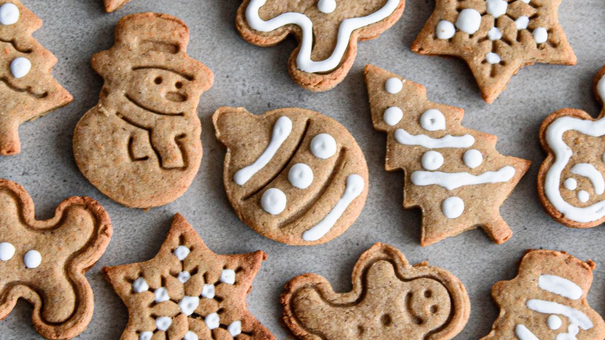 GINGERBREAD COOKIES